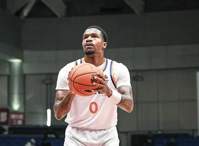 上海88-81力克浙江 球员评价：3人优秀，2人及格，5人低迷